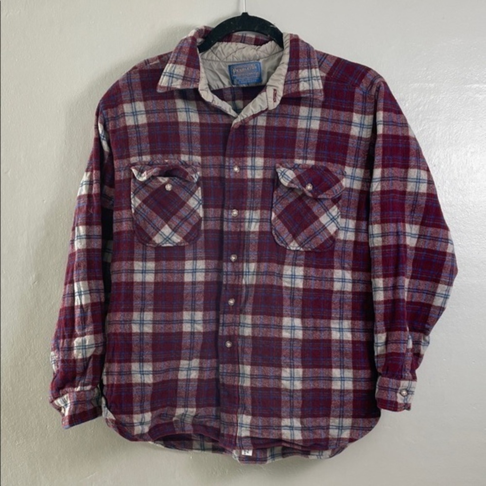Vintage Woolrich women’s 100% virgin Burgundy and Cream Plaid Shirt so xlg